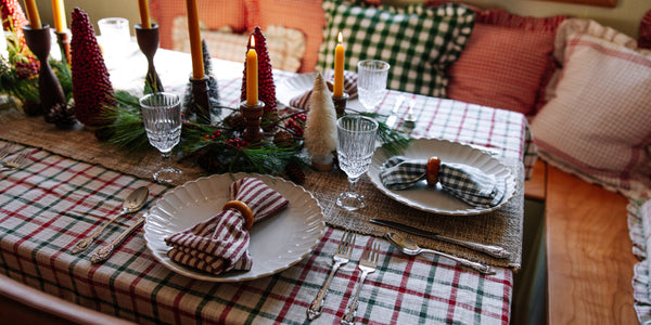 Gather Around: A Retro-Inspired Holiday Tablescape